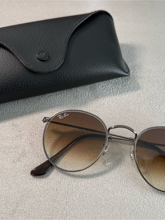 Ray-Ban Other - Ray-Ban Round Metal Sunglasses in Brown Gradient